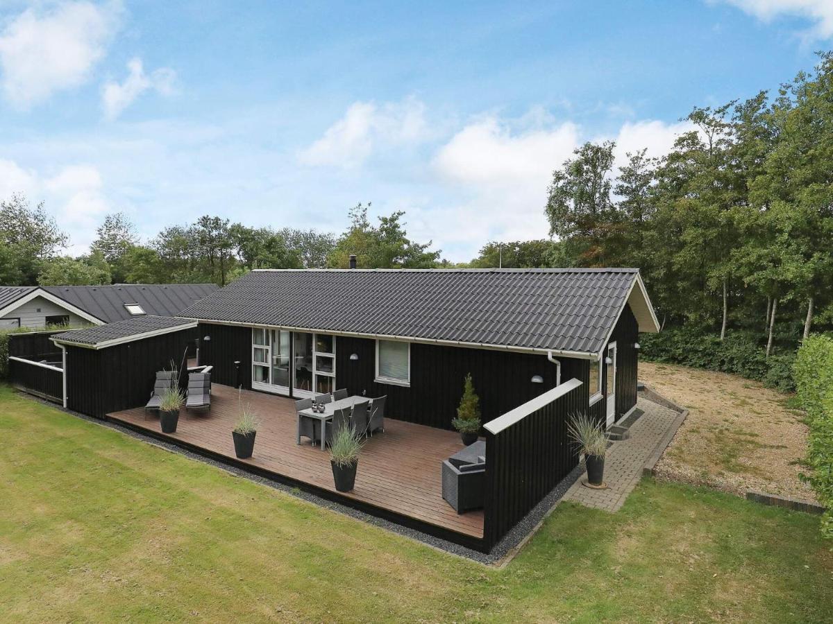 6 Person Holiday Home In Hemmet Exterior photo